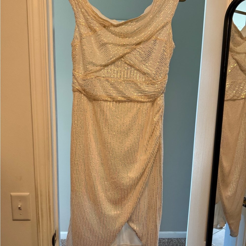 Elegant Gold Evening Dress